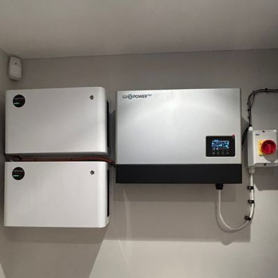 Luxpower Inverter & battery storage system